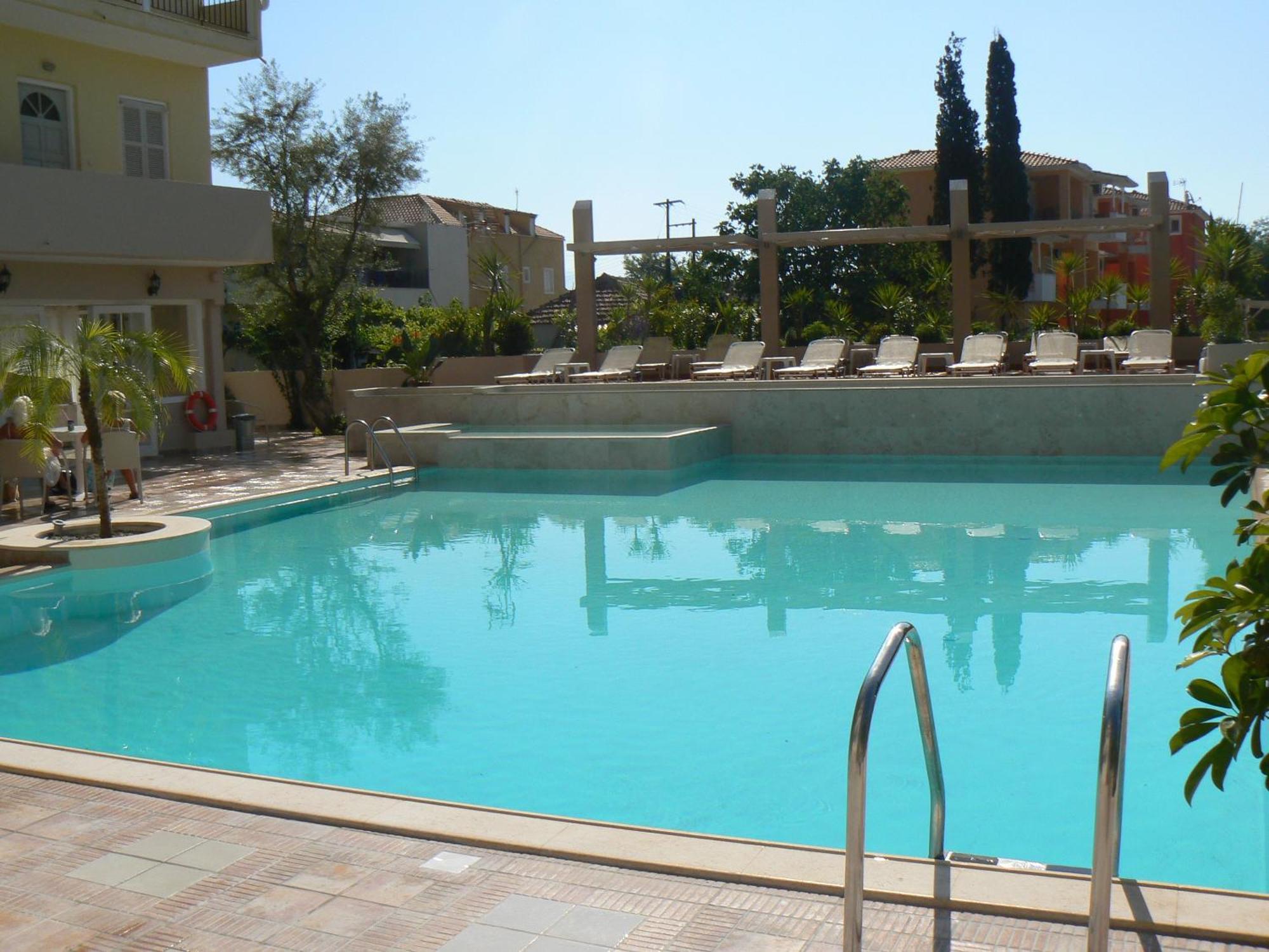 Happyland Hotel Apartments Nydri  Exterior foto